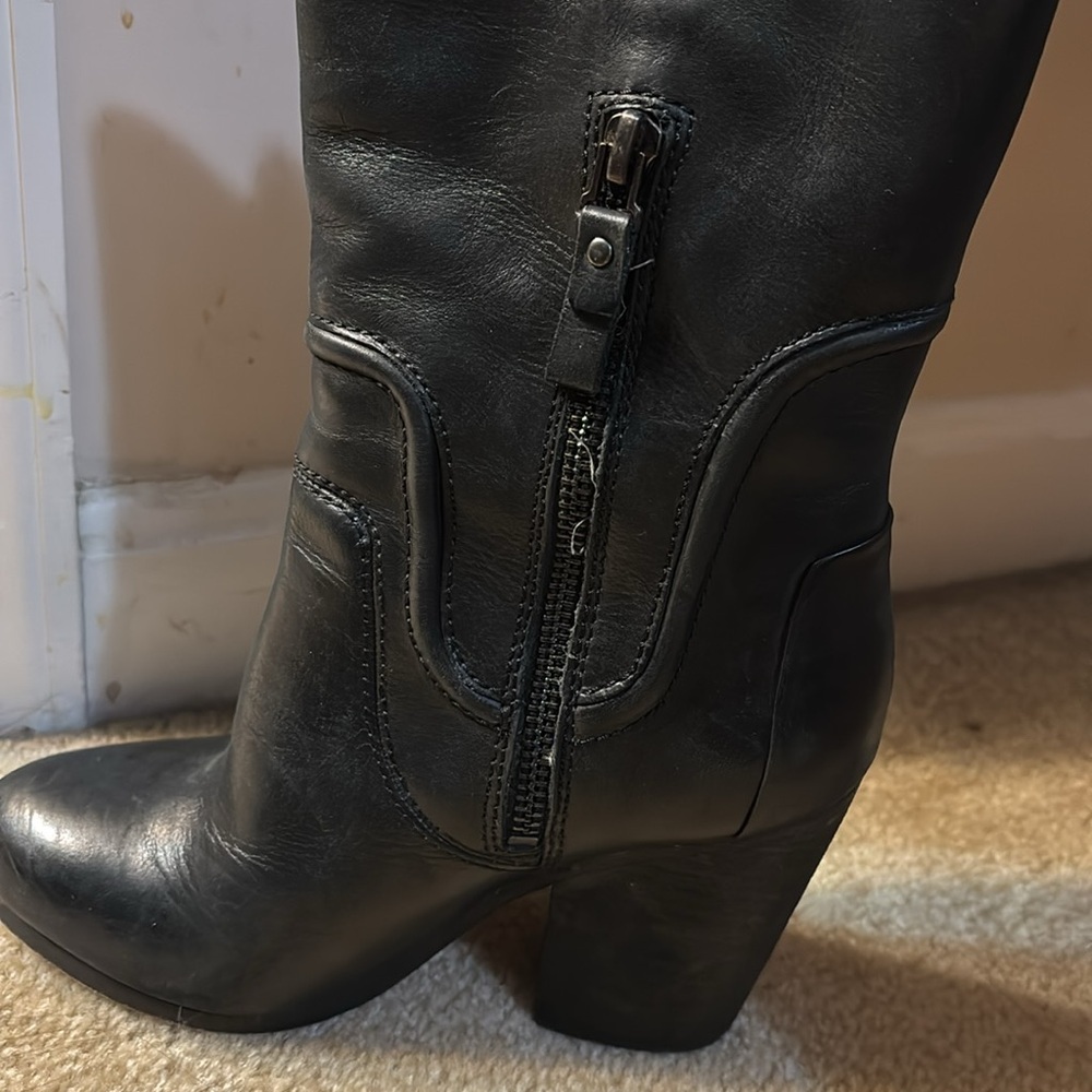 Modern Vintage Theo Black Leather Western Boots - Picture 4 of 6